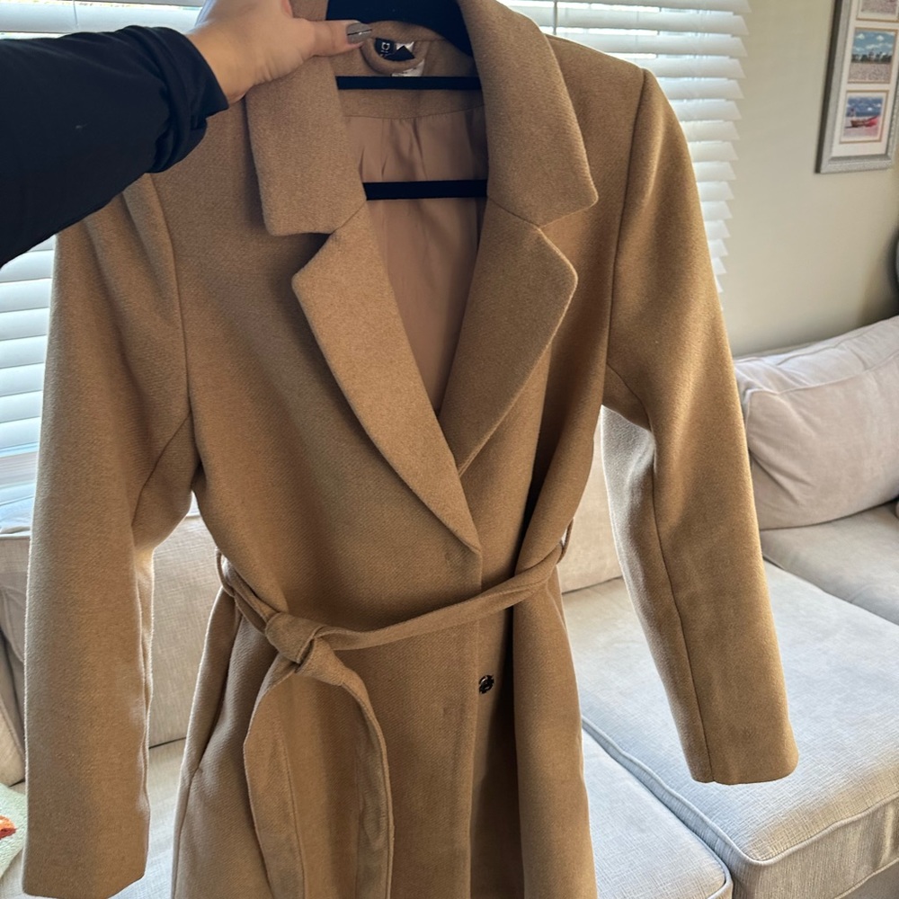 H&M Coat, Medium, brand new, worn only once